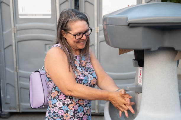 Porta potty rental for outdoor events in Oaklawn Sunview, KS